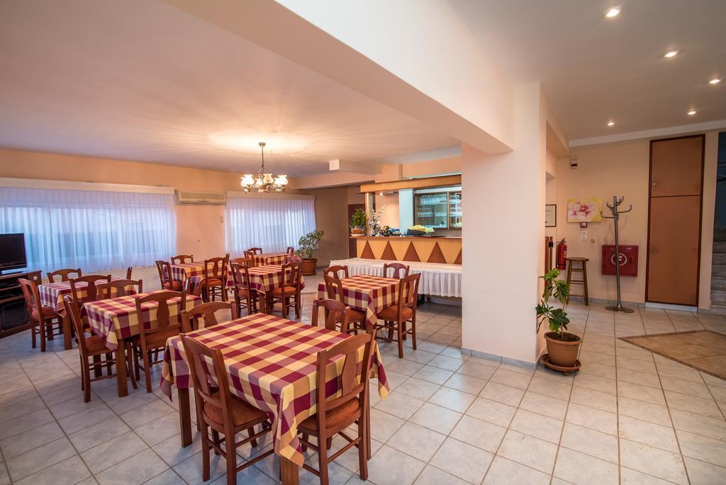 מיתיקאס Dionisos Hotel מראה חיצוני תמונה
