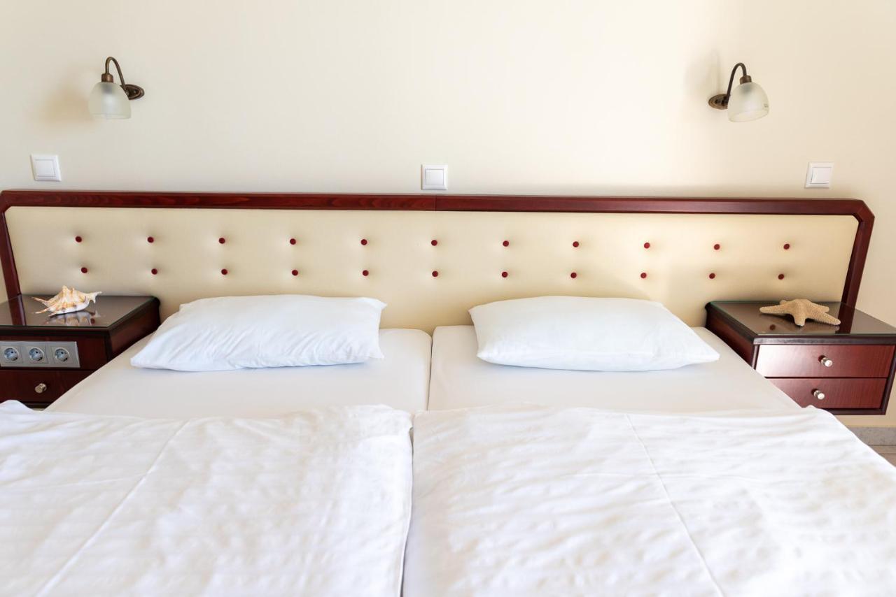 מיתיקאס Dionisos Hotel מראה חיצוני תמונה